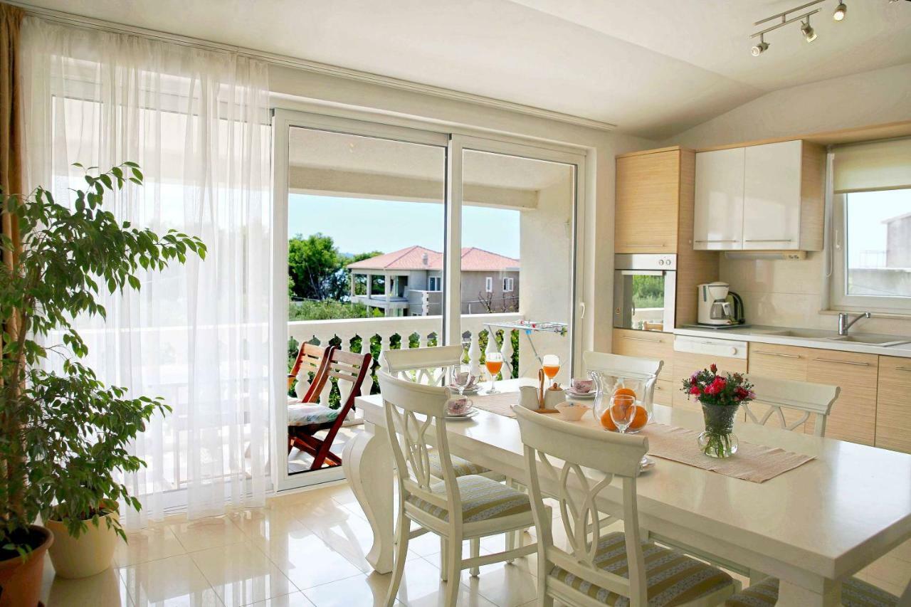 Villa Spanja Vodice Buitenkant foto